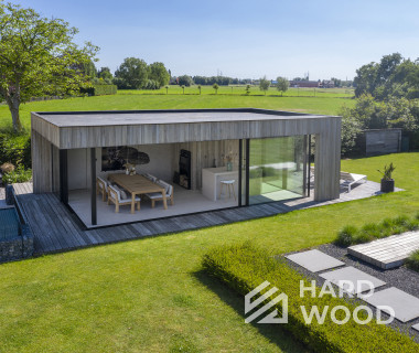 Беседка с панорамными окнами и зоной барбекю №76 - фото 1756